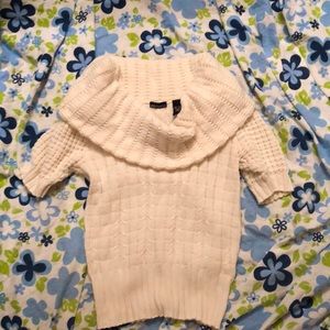 Off-white/Cream sweater